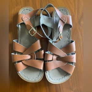 Salt water by hoy brown sandals size 8